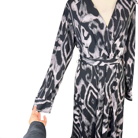 Lane Bryant NWT Black Gray Ikat Print Long Sleeve V-neck Mini Faux Wrap Dress - Picture 7 of 12